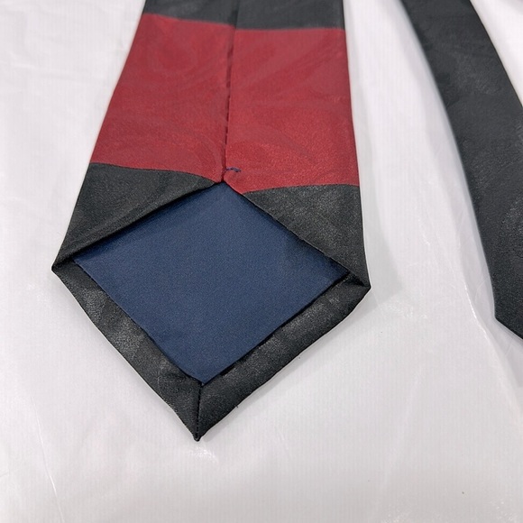 A. Rogers Designs - Red & Black Baseball Themed Mens Necktie ⭐️ NWT - Picture 6 of 7